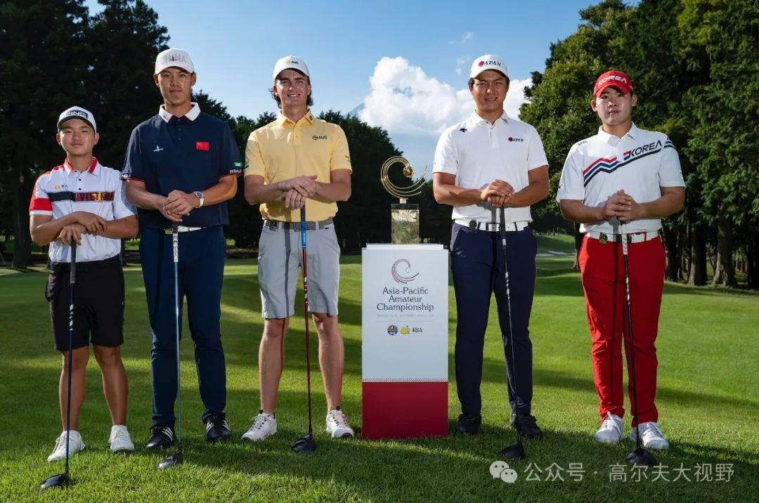 关于热闹非凡的全球体育赛场：球员们为荣誉而战的信息