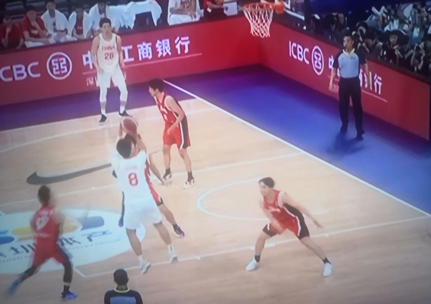 亚洲杯篮球决赛强队对决，球迷高潮迭起的简单介绍